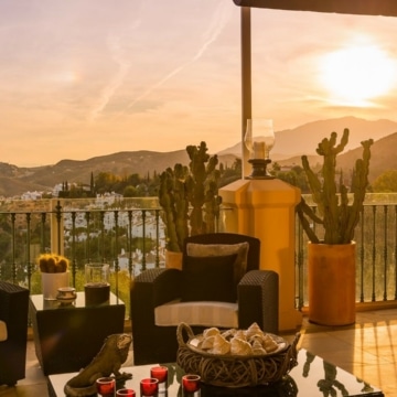 Stunning duplex penthouse with panoramic sea views in Monte Halcones, Benahavis Picture 5