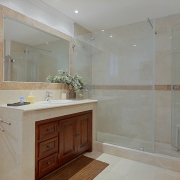 Elegant 3-bedroom groundfloor apartment in Jardines de la Colonia, San Pedro de Alcantara Picture 25