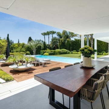Modern villa with stunning sea and mountain views in Marbesa, Marbella East Picture 11