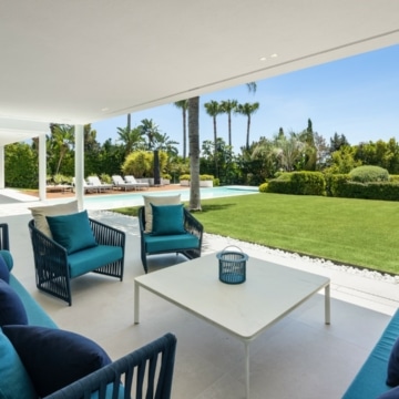 Modern villa with stunning sea and mountain views in Marbesa, Marbella East Picture 7
