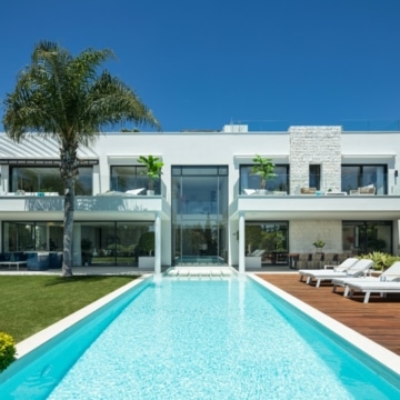 Modern villa with stunning sea and mountain views in Marbesa, Marbella East Picture 24
