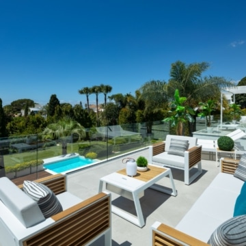 Modern villa with stunning sea and mountain views in Marbesa, Marbella East Picture 15