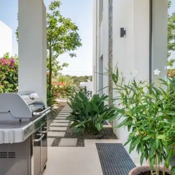 Stunning semi-detached villa with glorious sea views in Cabopino, Marbella Picture 14