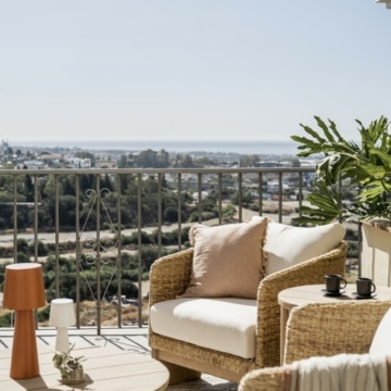 Beautiful penthouse with spacious terrace and stunning sea views in Benahavis Picture 23