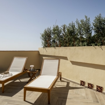Beautiful penthouse with spacious terrace and stunning sea views in Benahavis Picture 27