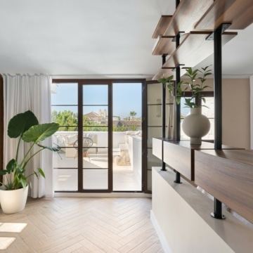 Newly refurbished duplex penthouse with sea views in Montepiedra, Marbella Golden Mile Picture 0