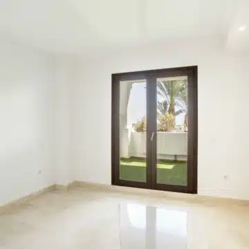 Beautiful 2-bedrooms front-line golf apartment in Finca Cortesin, Casares Picture 6
