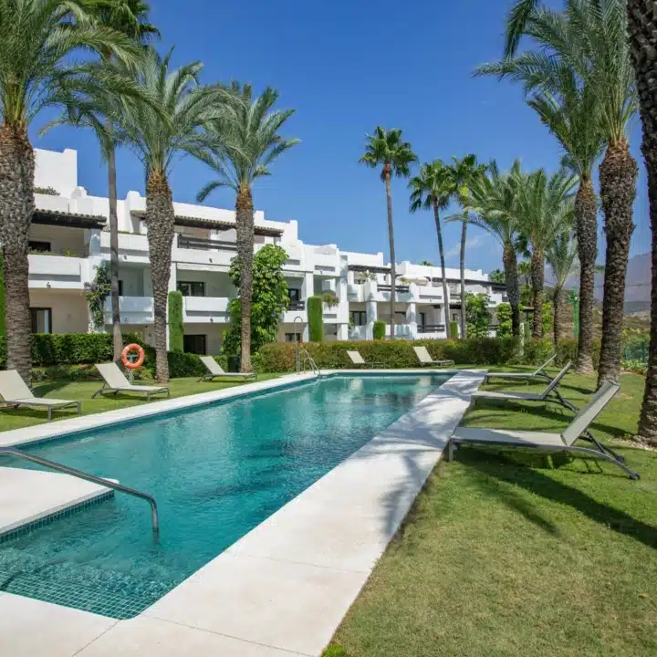 Beautiful 2-bedrooms front-line golf apartment in Finca Cortesin, Casares Picture
