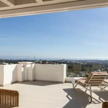 Modern 2-bedroom apartment in the gated community of 9 Lions Residences in Nueva Andalucia Picture 11