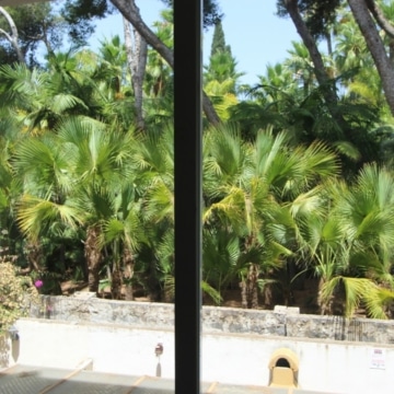Beautiful 2-bedroom apartment in the popular urbanisation of Locrimar, Nueva Andalucia Picture 15