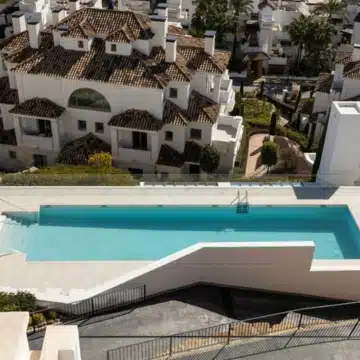 Modern 2-bedroom apartment in the gated community of 9 Lions Residences in Nueva Andalucia Picture 21