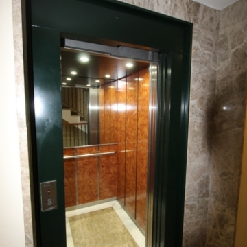 Beautiful 2-bedroom apartment in the popular urbanisation of Locrimar, Nueva Andalucia Picture 14