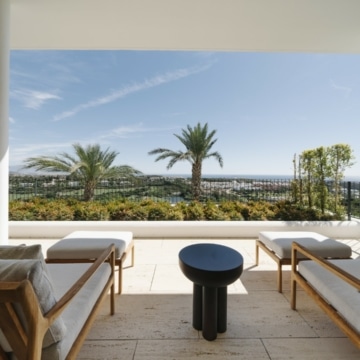 Frontline golf apartment with stunning sea and golf views in Finca Cortesin, Casares Picture 17