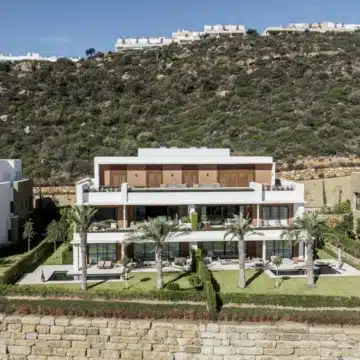Frontline golf apartment with stunning sea and golf views in Finca Cortesin, Casares Picture 29