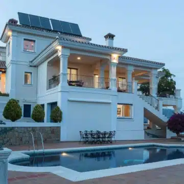 Majestic 5-bedroom detached villa with panoramic views in La Mairena, Marbella Picture 23