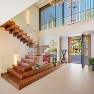 The Sky Marbella – 5-bedroom beautiful villa with breathtaking sea views in La Alborada, Benahavis Picture 5