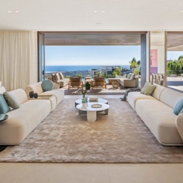 The Sky Marbella – 5-bedroom beautiful villa with breathtaking sea views in La Alborada, Benahavis Picture 9