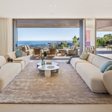 The Sky Marbella – 5-bedroom beautiful villa with breathtaking sea views in La Alborada, Benahavis Picture 28