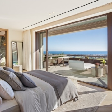 The Sky Marbella – 5-bedroom beautiful villa with breathtaking sea views in La Alborada, Benahavis Picture 29