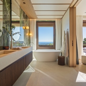 The Sky Marbella – 5-bedroom beautiful villa with breathtaking sea views in La Alborada, Benahavis Picture 32