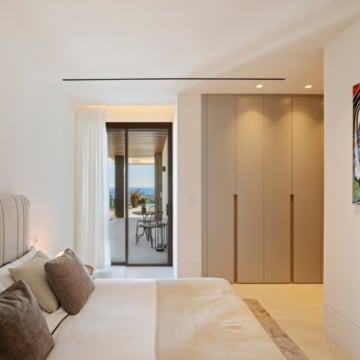 The Sky Marbella – 5-bedroom beautiful villa with breathtaking sea views in La Alborada, Benahavis Picture 45