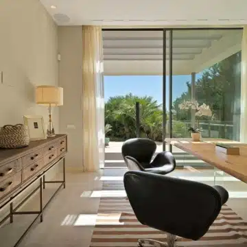Captivating villa offering stunning golf views in a prestigious community of Atalaya, Benahavis Picture 43
