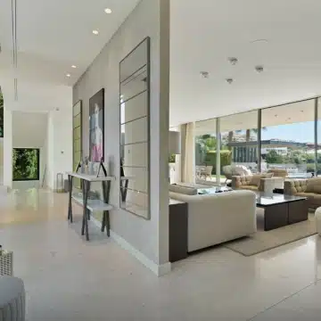 Captivating villa offering stunning golf views in a prestigious community of Atalaya, Benahavis Picture 46