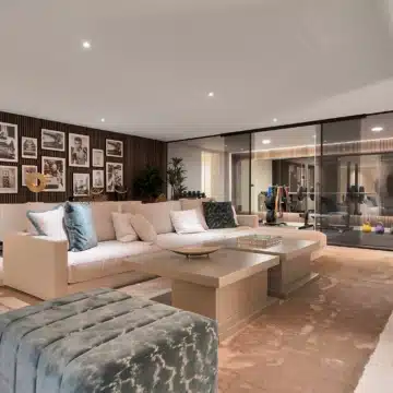 Captivating villa offering stunning golf views in a prestigious community of Atalaya, Benahavis Picture 51