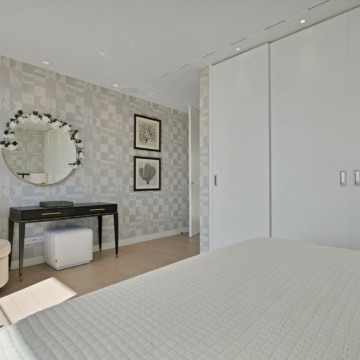 Captivating villa offering stunning golf views in a prestigious community of Atalaya, Benahavis Picture 15