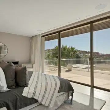 Captivating villa offering stunning golf views in a prestigious community of Atalaya, Benahavis Picture 19