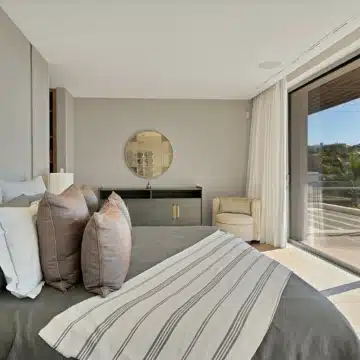 Captivating villa offering stunning golf views in a prestigious community of Atalaya, Benahavis Picture 20