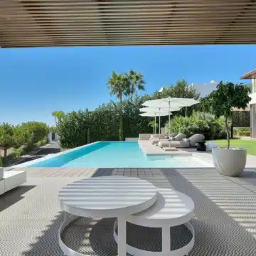 Captivating villa offering stunning golf views in a prestigious community of Atalaya, Benahavis Picture 42