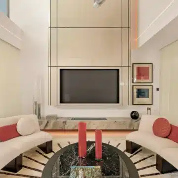 Stunning villa nestled within the prestigious Vilas 12 complex of Marbella Golden Mile, Marbella Picture 5