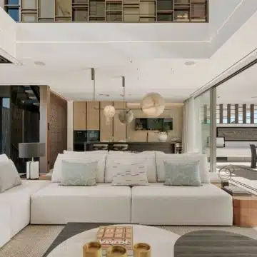 Remarkable 4-bedroom villa within the prestigious Vilas 12 complex of Marbella Golden Mile, Marbella Picture 11