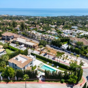 Luxury 6-bedroom villa boasting breathtaking panoramic sea views in the prestigious Sierra Blanca, Marbella Golden Mile Picture 29