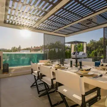 Remarkable 4-bedroom villa within the prestigious Vilas 12 complex of Marbella Golden Mile, Marbella Picture 42