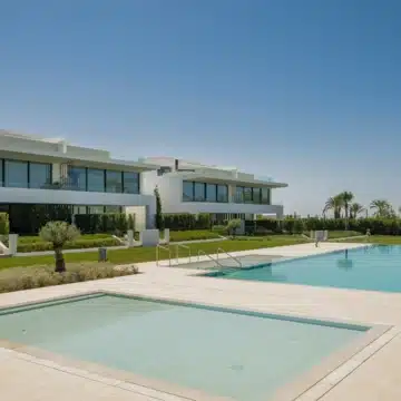 Stunning villa nestled within the prestigious Vilas 12 complex of Marbella Golden Mile, Marbella Picture 45