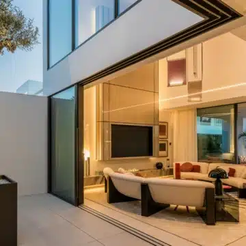 Stunning villa nestled within the prestigious Vilas 12 complex of Marbella Golden Mile, Marbella Picture 49