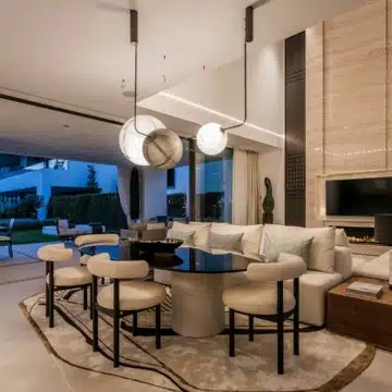 Remarkable 4-bedroom villa within the prestigious Vilas 12 complex of Marbella Golden Mile, Marbella Picture 28