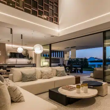 Remarkable 4-bedroom villa within the prestigious Vilas 12 complex of Marbella Golden Mile, Marbella Picture 55