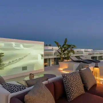 Stunning villa nestled within the prestigious Vilas 12 complex of Marbella Golden Mile, Marbella Picture 56
