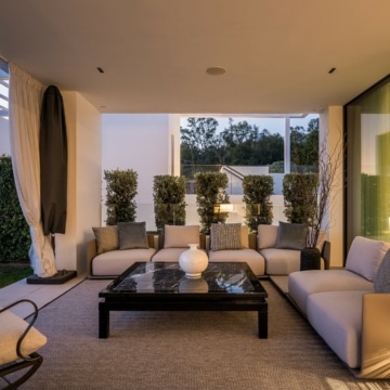 Remarkable 4-bedroom villa within the prestigious Vilas 12 complex of Marbella Golden Mile, Marbella Picture 58