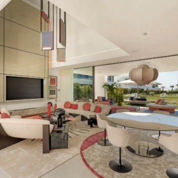 Stunning villa nestled within the prestigious Vilas 12 complex of Marbella Golden Mile, Marbella Picture 14