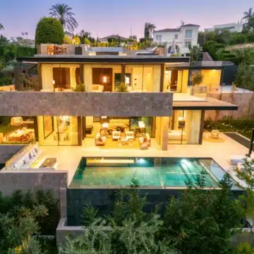 Contemporary 5-bedroom villa with its natural surroundings in La Cerquilla, Nueva Andalucía Picture 21