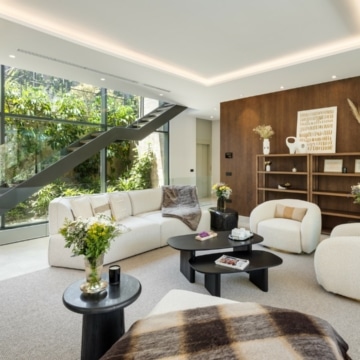 Contemporary 5-bedroom villa with its natural surroundings in La Cerquilla, Nueva Andalucía Picture 11