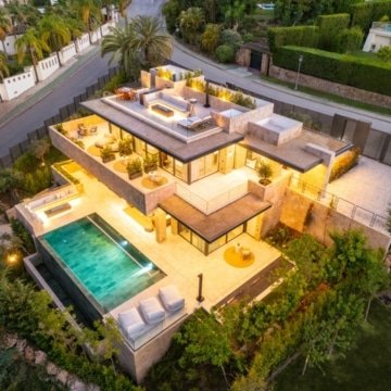 Contemporary 5-bedroom villa with its natural surroundings in La Cerquilla, Nueva Andalucía Picture 34