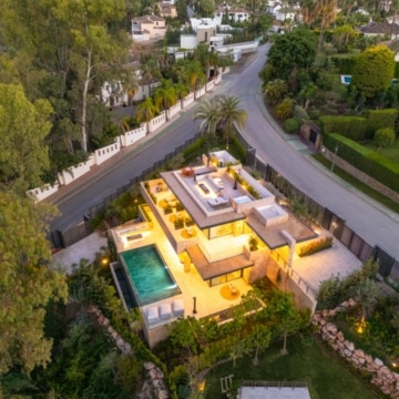 Contemporary 5-bedroom villa with its natural surroundings in La Cerquilla, Nueva Andalucía Picture 35