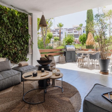 Refurbished 3-bedroom apartment with amazing outdoor space in Selwo Hills, Estepona Picture 5