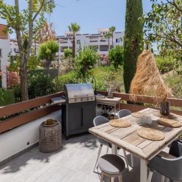 Refurbished 3-bedroom apartment with amazing outdoor space in Selwo Hills, Estepona Picture 1
