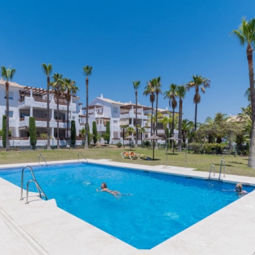 Refurbished 3-bedroom apartment with amazing outdoor space in Selwo Hills, Estepona Picture 26
